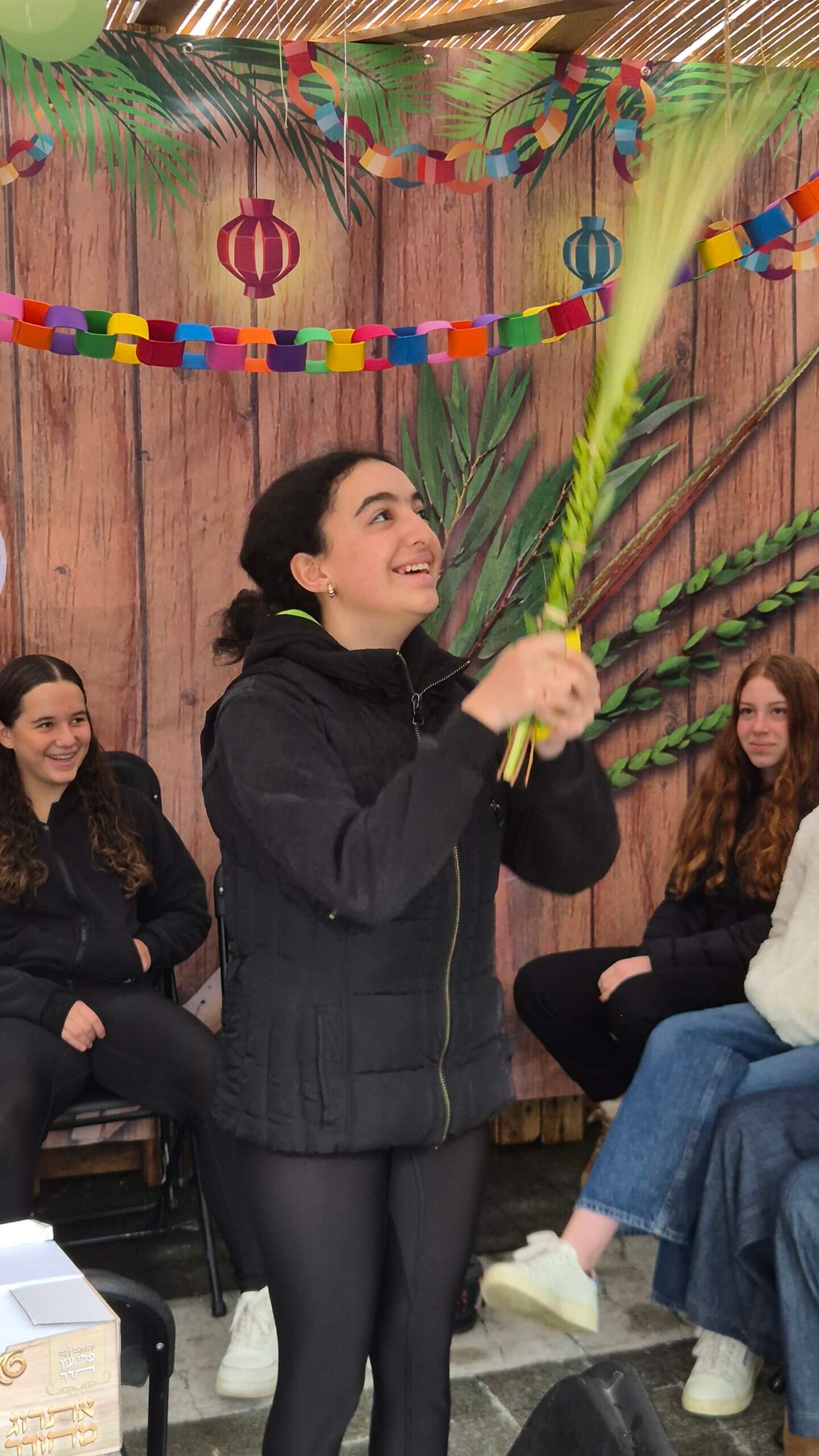Students in Mexico celebrate Sukkot